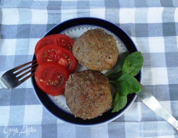 Подавать со свежими овощами и зеленью.