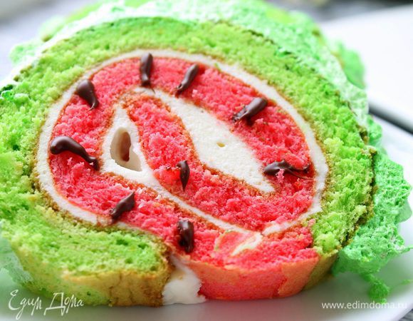 Затем растопить немного шоколада и нарисовать арбузные семечки. Приятного аппетита!
