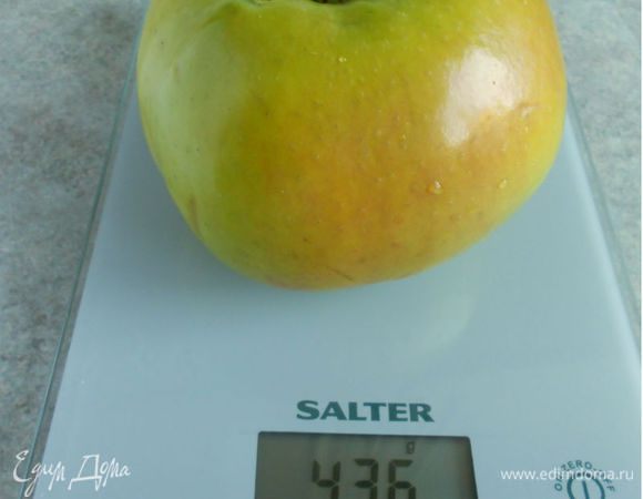 Яблоки я брала местные сезонные.