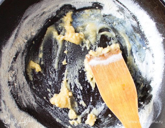 Перемешать, чтобы не образовалось комочков. 