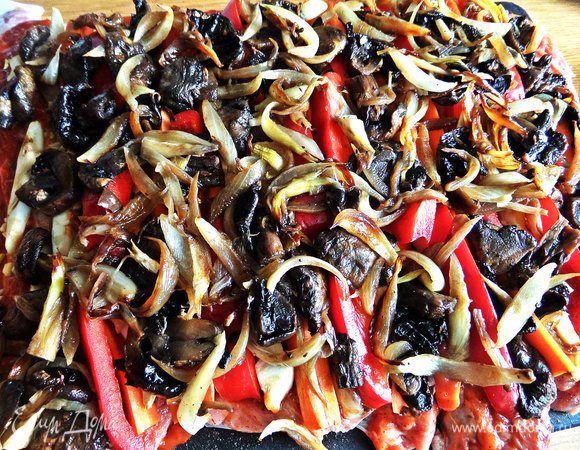 Лук с грибами обжаренные.