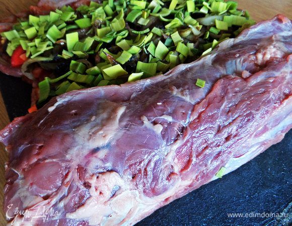 Свернуть плотно в рулет.