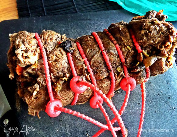 Дело было к ночи, поэтому я после 2-х часов выключила, открыла мультиварку и оставила в ней мясо до утра.