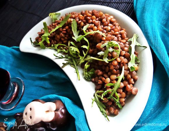 На гарнир у меня была отварена чечевица.
