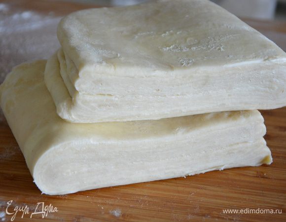 Я еще раз повторила п. 7, 8, 9, но можно пропустить. Слоеное тесто в разрезе выглядит так.