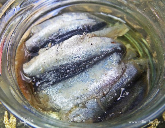 Кильку очистить. У меня уже были филешки.