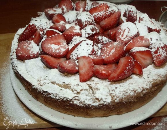  Посыпать сахарной пудрой.
