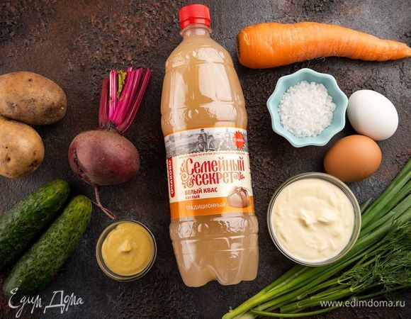 Для приготовления овощной окрошки нам понадобятся следующие ингредиенты.