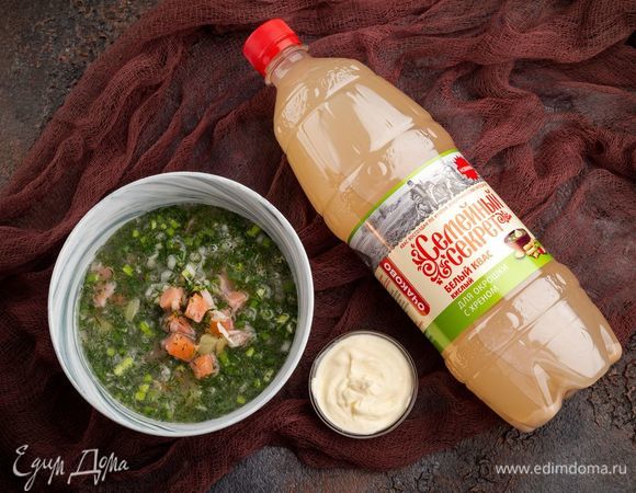 Добавьте сметану по вкусу и мелко нарезанный укроп. Приятного аппетита!