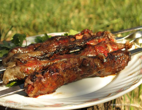 Подавать надо сразу же, пока блюдо не остыло. На разрезе почки немного остыли. 
Приятного аппетита!