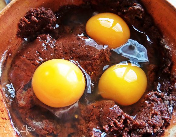 Вбить крупные яйца.