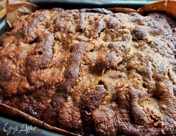 Выпекать не до упругого состояния, а чтобы пирог оставался уязвимым и нежным.