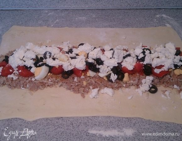 И в конце произвольно брынзу.