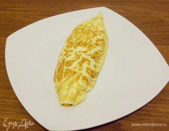 Получился вот такой омурайсу (похож на наш пирожок!).