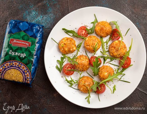 Подавайте с овощным салатом, со сметанным или томатным соусом. Приятного аппетита!