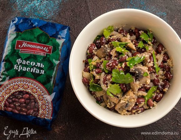 Соедините все ингредиенты, добавьте специи по вкусу. Приятного аппетита!