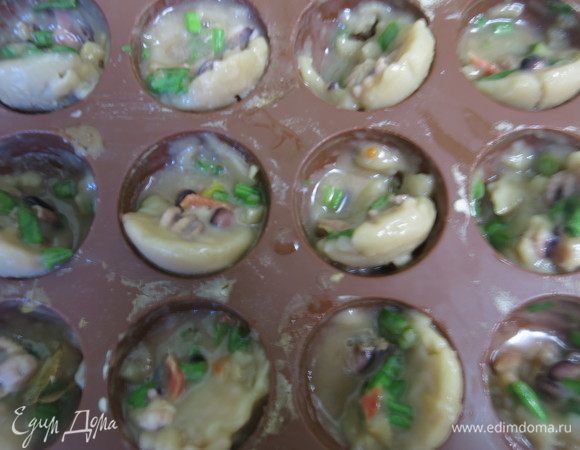 Поворачиваем сферы с помощью палочки.