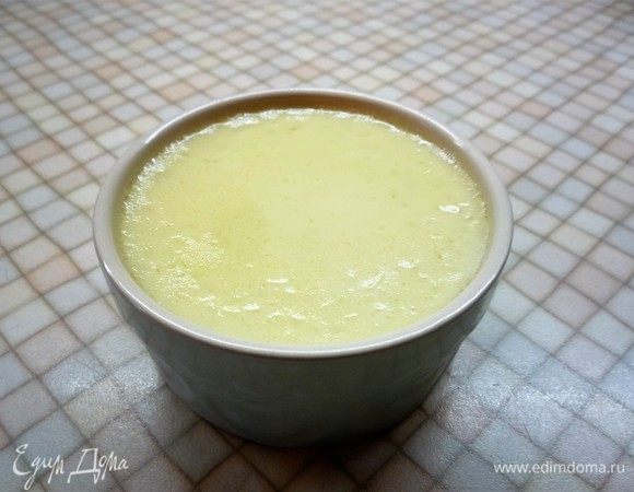 Помещаем десерт в духовку и запекаем 40-45 минут при температуре 180°С.