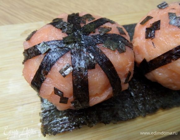 Я оформила полосками нори так.