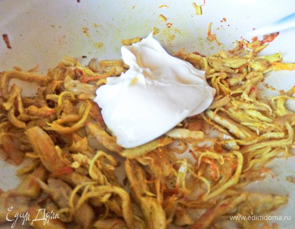 Добавить любой плавленый сливочный сыр.