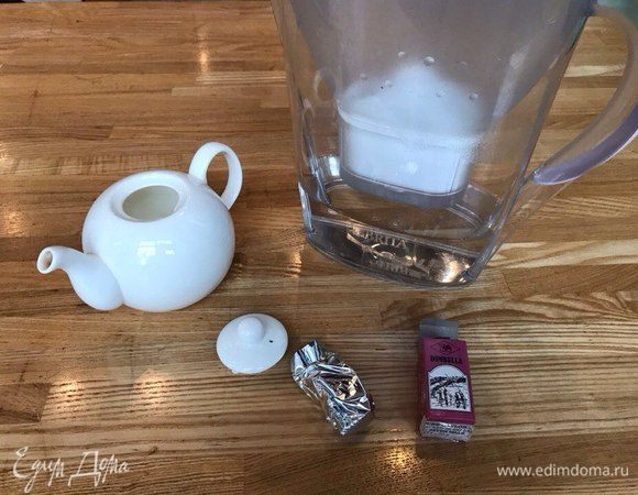 Завариваем черный чай.