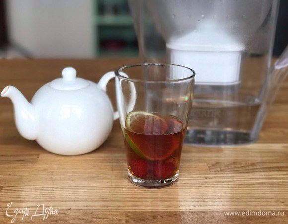 Добавляем чуть-чуть заваренного чая.