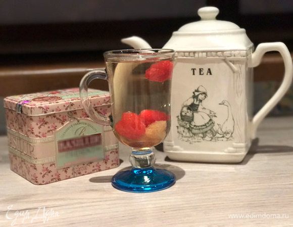 Чай готов! Это очень простой, но в то же время очень вкусный напиток. А если добавите лед, то еще и прохладительный. Экспериментируйте, это вкусно!