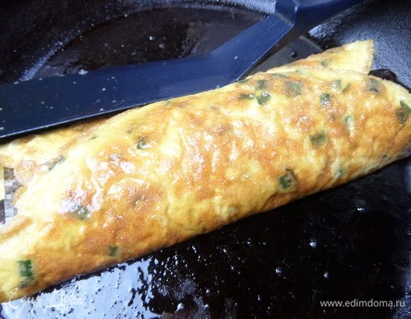 Прижать лопаткой.