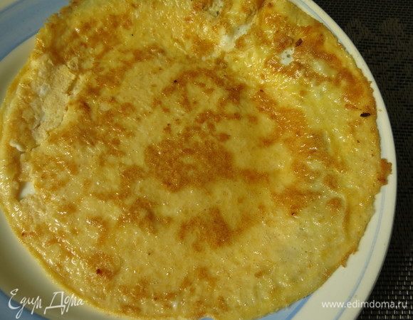 Жарим омлет из 1/2 порции. 