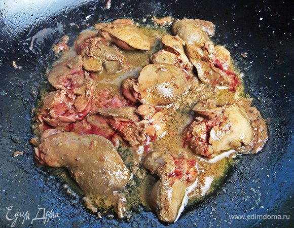 Обжарить, переворачивая 2 раза.