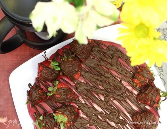 Остывший чиз вынимаем из формы, поливаем остывшим курдом — можно украшать еще,