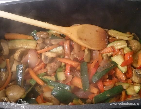 Потом все соединяем и аккуратно перемешиваем.