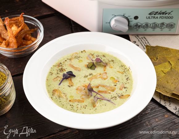 Храните сушеные креветки в герметичных контейнерах в прохладном месте. При длительном хранении требуется заморозка. Приготовить вкусный суп теперь очень просто из таких домашних заготовок! Приятного аппетита!