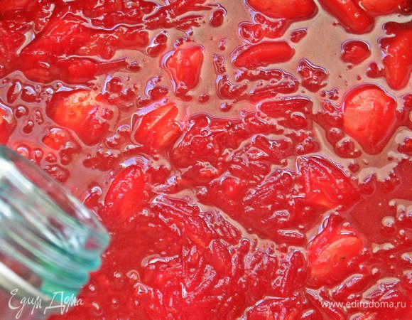 В конце влить уксус и можно сахар по желанию. Сахар я не добавляла.