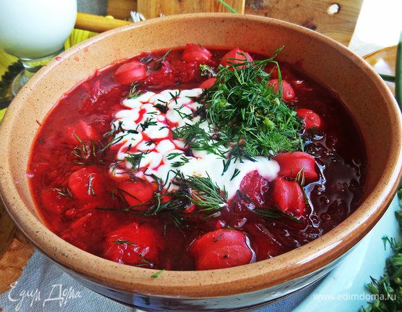 Посыпать зеленью и предложить сметану.