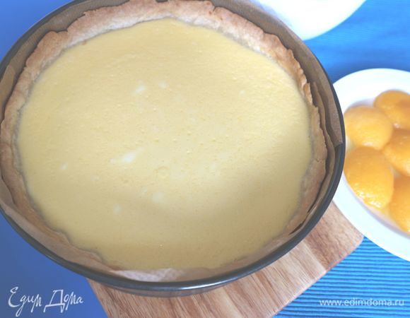 Вынуть пирог из духовки, дать остыть в форме.