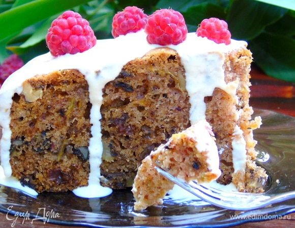 Для глазури взбейте сметану с сахарной пудрой и цедрой апельсина или лимона на ваш вкус. Полейте пирог и ставьте чай. Приятного аппетита!!!