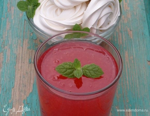  Подаем, добавив листочки мяты.