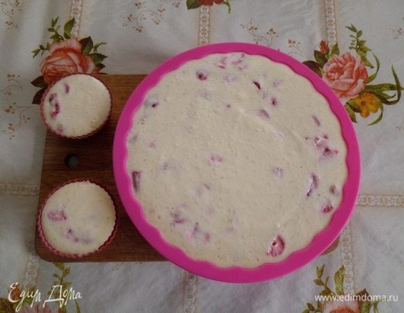 Через 4 часа вынимаем формы с десертом из холодильника.