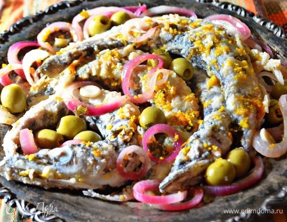 На следующий день эскабече уже можно подавать к столу. Но вот через день, скажу вам, будет еще вкуснее!