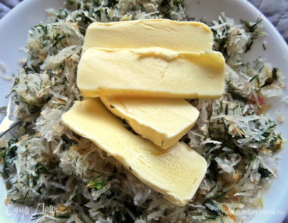 Добавить мягкое масло (достаем заранее).