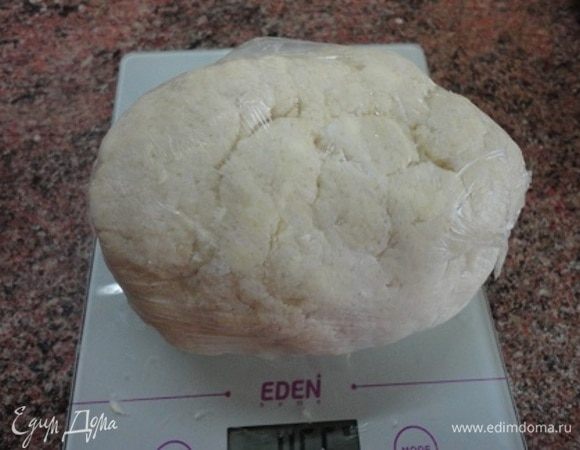 Тесто отправить на час в холодильник.