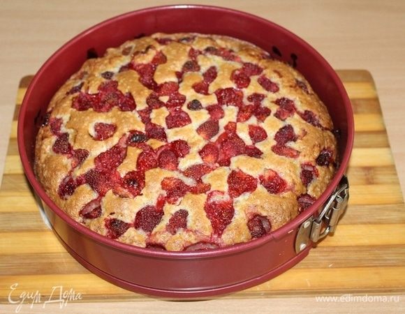 Выпекаем в разогретой духовке при 180-190°С, 40-45 минут.