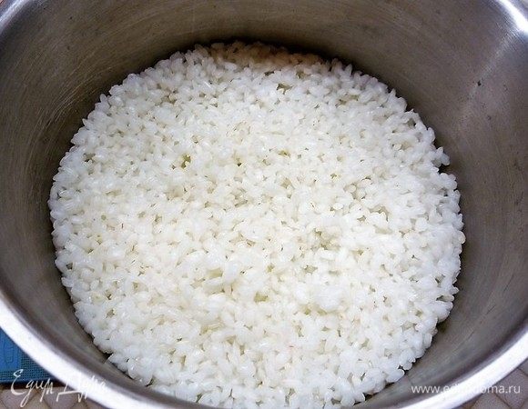 Вот такой белоснежный и рассыпчатый получается рис.