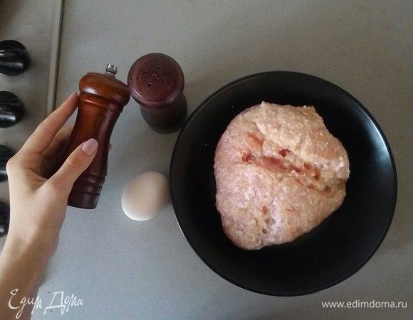 Выкладываем фарш в тарелку :)