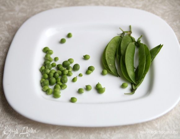 Очистить зеленый горошек.