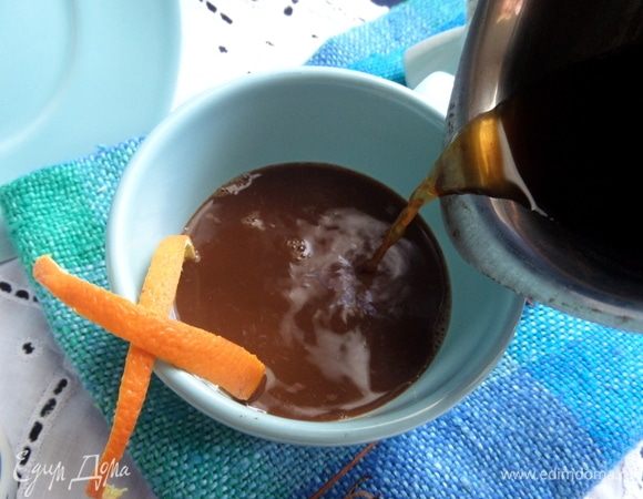 Долить кофе из турки. Или наоборот.