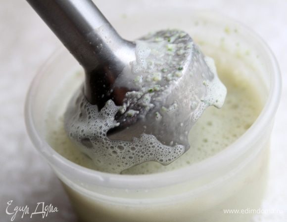 Взбивать миксером 2-3 минуты.