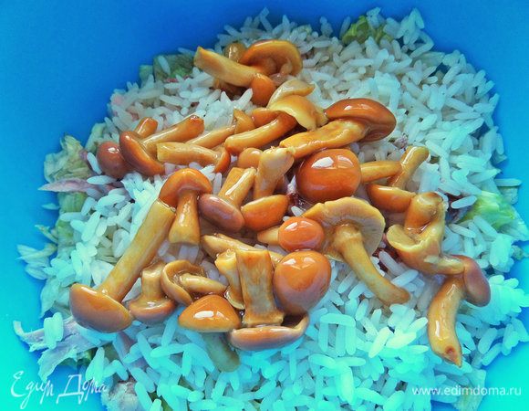 Выложить 3 ложки.