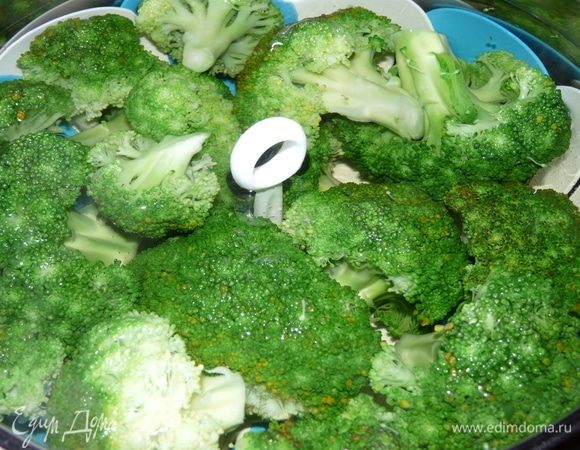 Варить до легкой готовности.
